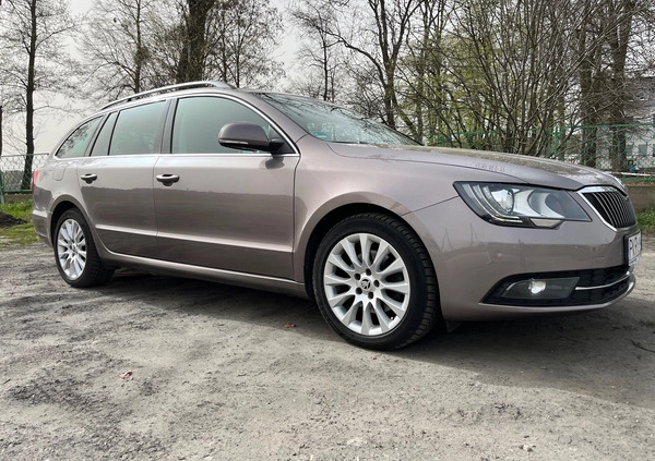 Skoda Superb cena 40000 przebieg: 283000, rok produkcji 2014 z Zduny małe 352